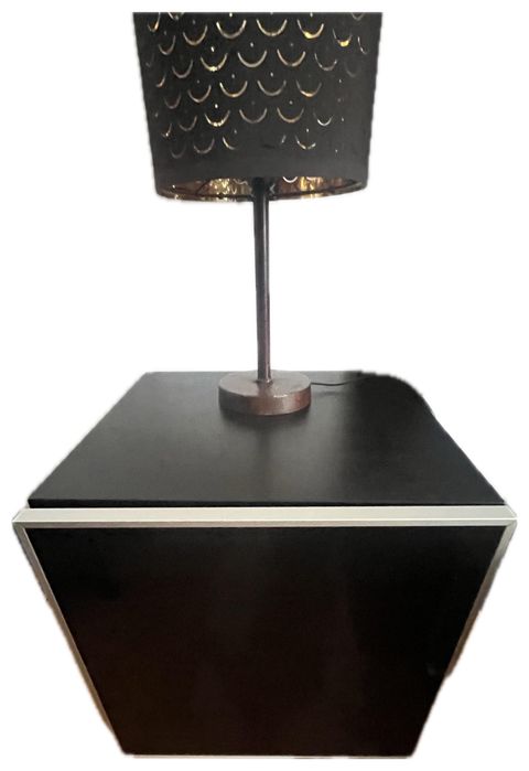 Quatro mesas de cabeceira