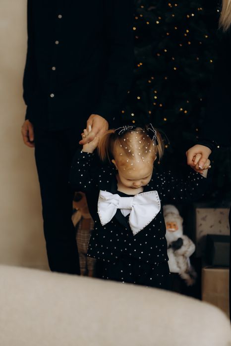 Костюм для дівчинки , костюм святковий , нарядний в камінцях, стразах