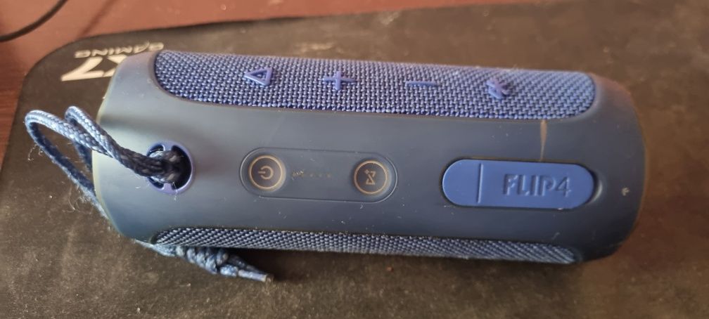 Продам портативную колонку  JBL Flip 4 Blue