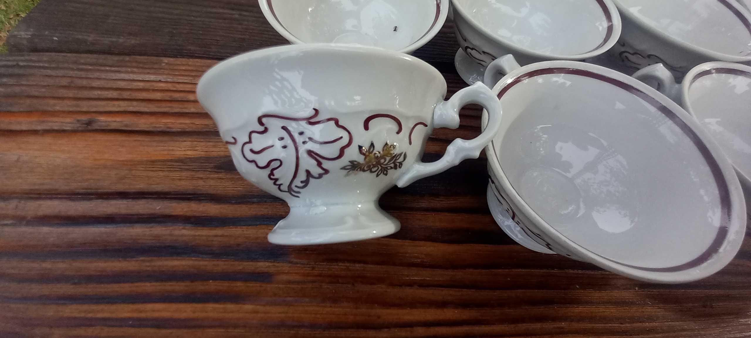 Porcelanowy zestaw herbaciany 
Wałbrzych, syg. lata 70.