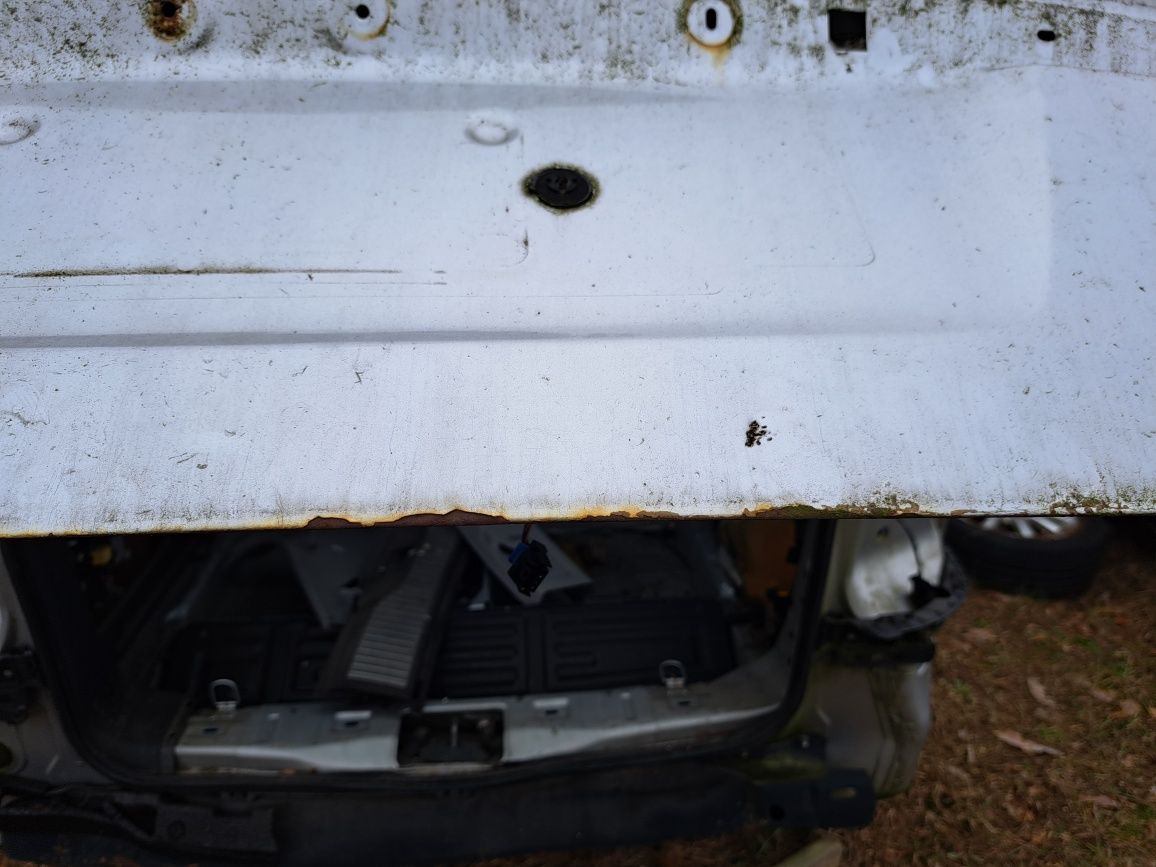 Klapa bagażnika Opel Zafira b z176