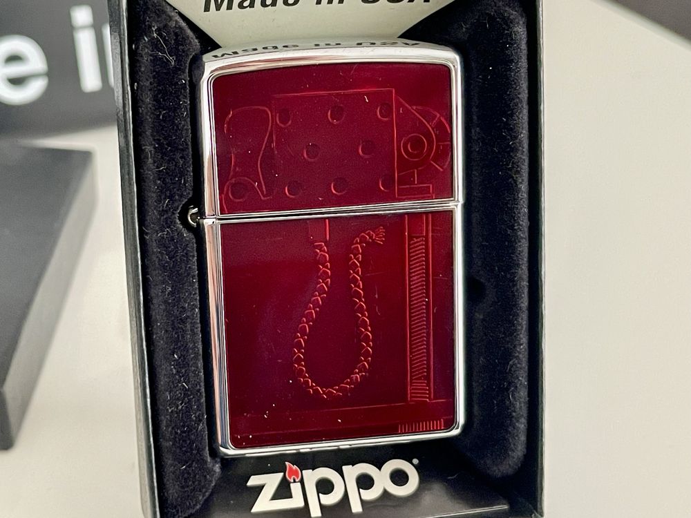 Zapalniczka Zippo 2002 Lighters Works Red X-ray Light