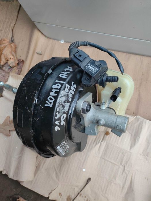 Serwo Hamulcowe z pompka  Audi A4 B6