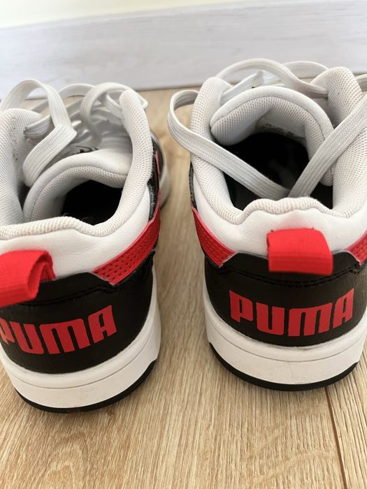 Buty o rozmiarze 36, dlugosc wkladki 22,5