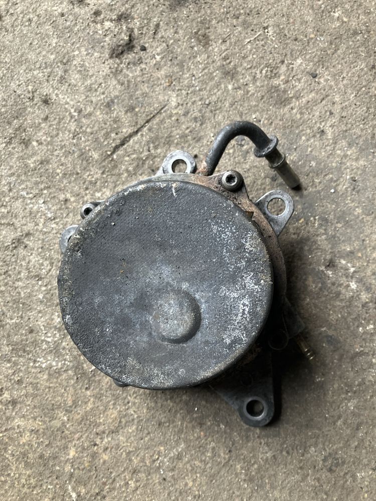 Opel Signim - pompa vacum podciśnienia