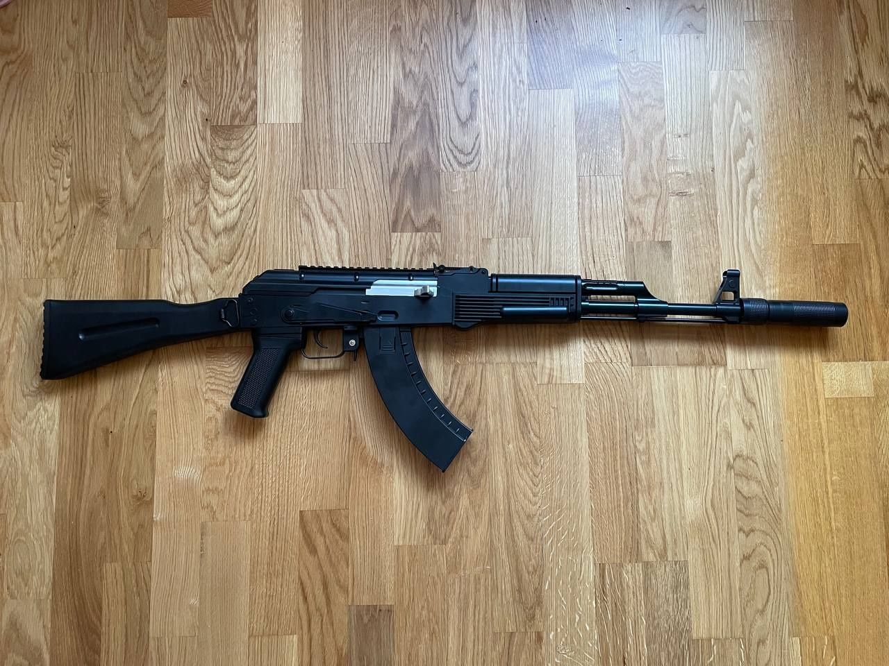 Іграшковий автомат на орбізах ак 47 м 416