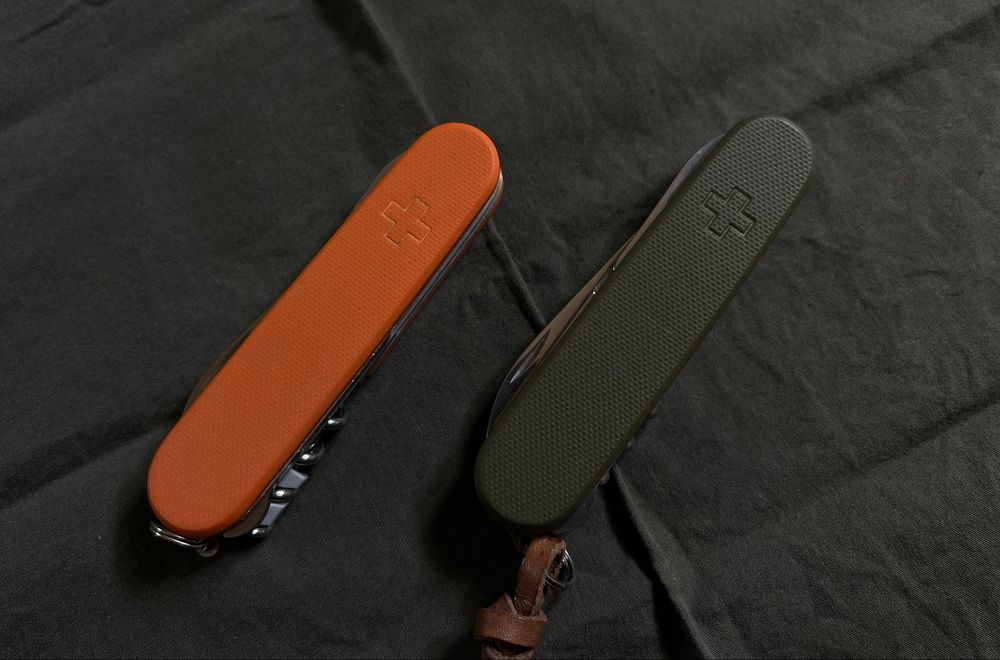 Victorinox Compact okladki G10 orange