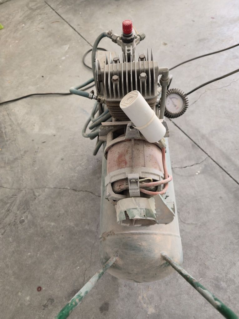 Compressor com pesa a ar