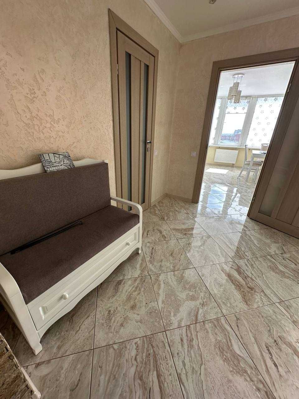 Оренда 2 кімнатної квартири Хмельницький, Виставка