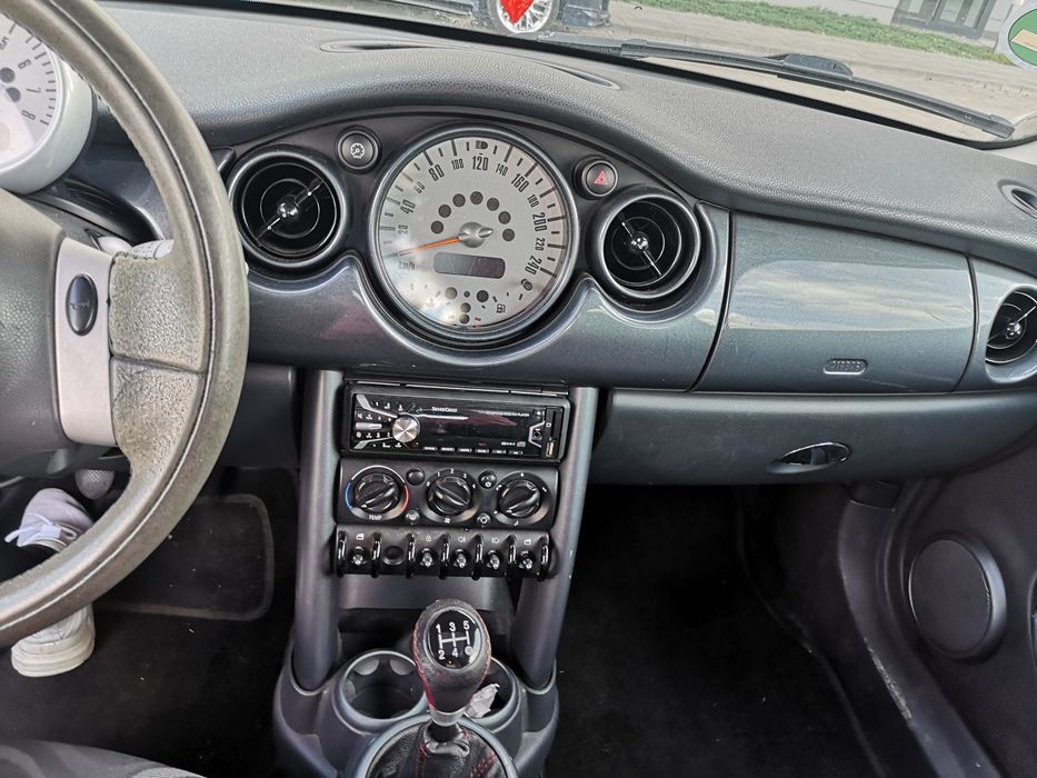 MINI ONE 1.6 z szyberdachem 2003