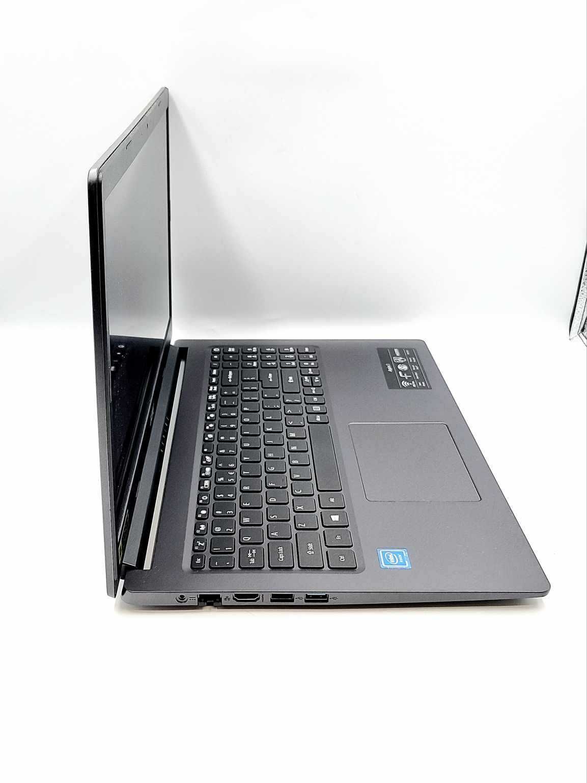 Laptop Acer Aspire 3 4GB 128GB Windows 11 KOMPLET