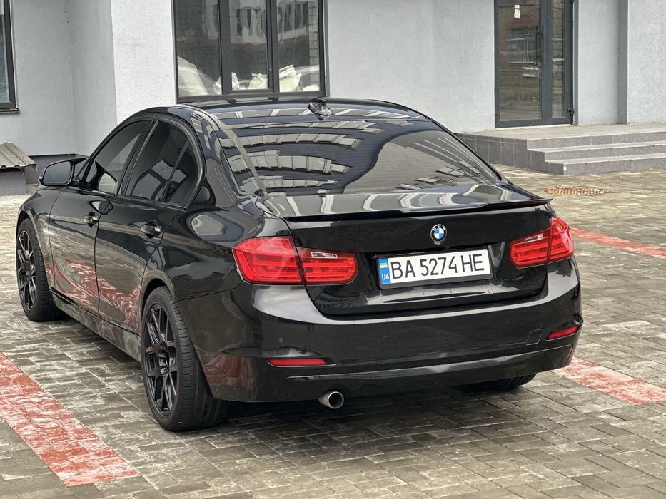 В продажі BMW 3 Series