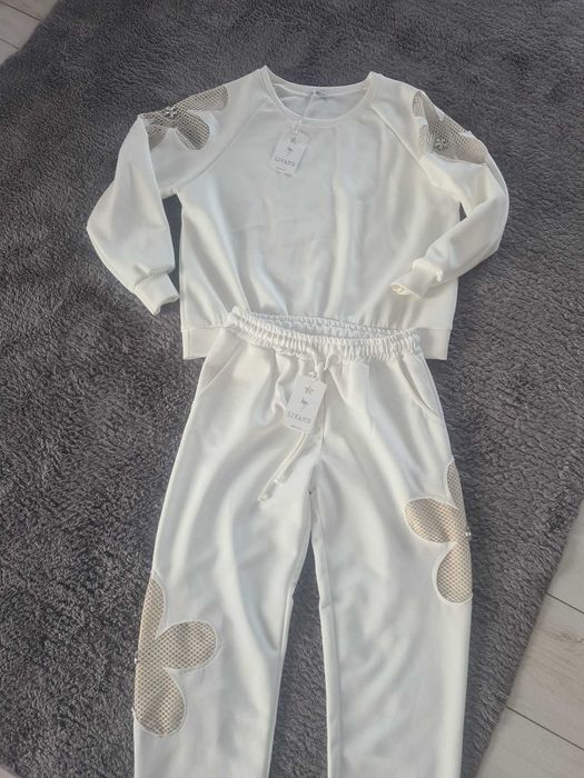 komplet, dres livans, śmietankowy, kwiat