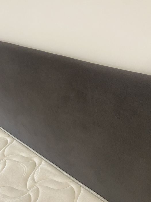 Cama estofada nova