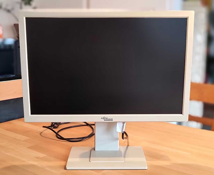 Monitor Fujitsu Biały 24 cale