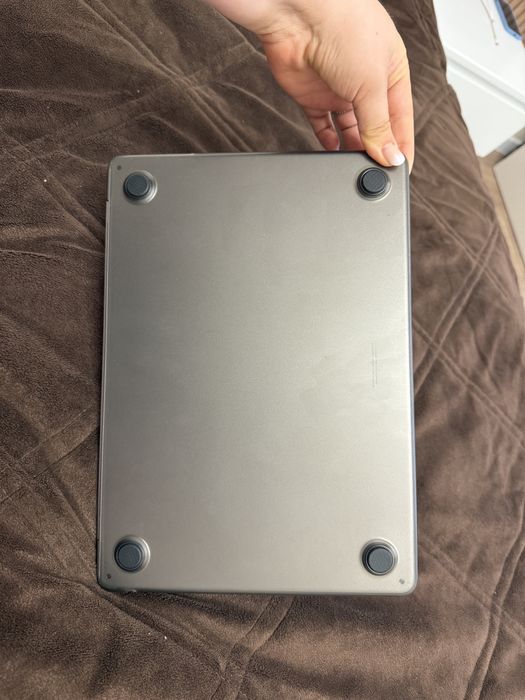Macbook air 13 m3 8/256 100% акум ідеал 25 рік сірий