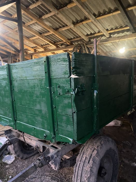 Прицеп тоакторний 2ПТС4