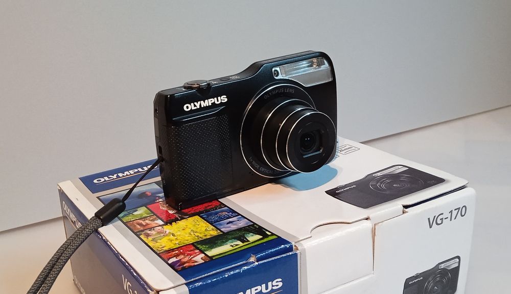 Aparat cyfrowy Olympus VG-170