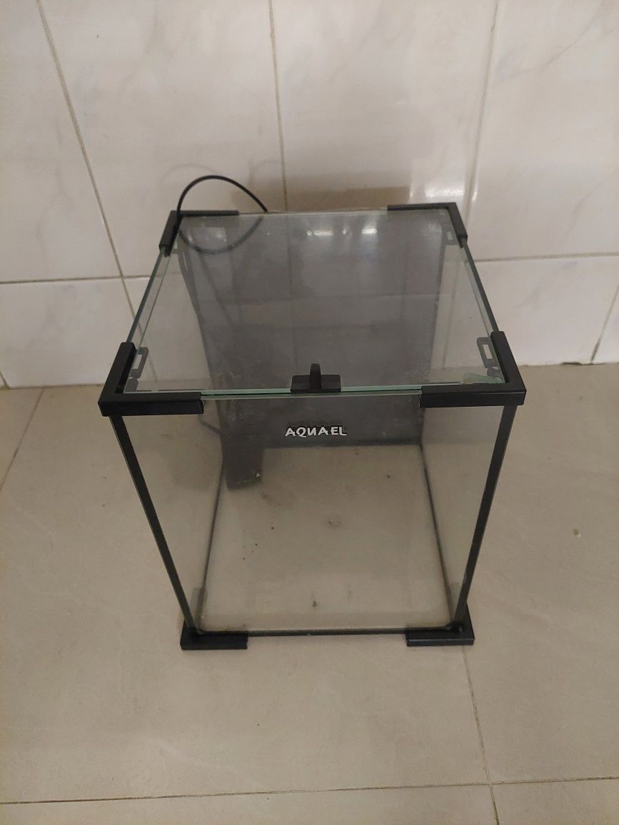 Aquario cubo aquael 10L