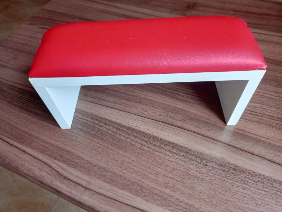 Продам підставку для манікюру