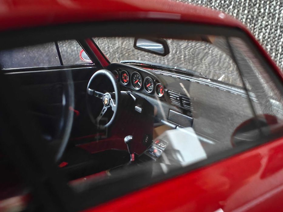 GT SPIRIT 1:18 Porsche 911 RSR Red GT366 limit 1100 komplet box