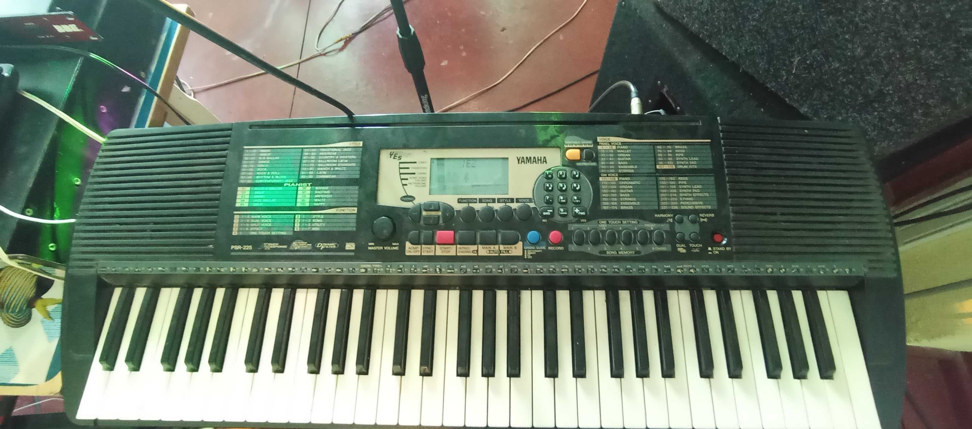 Продам синтезатори Yamaha psr 225. Bravis kv-930