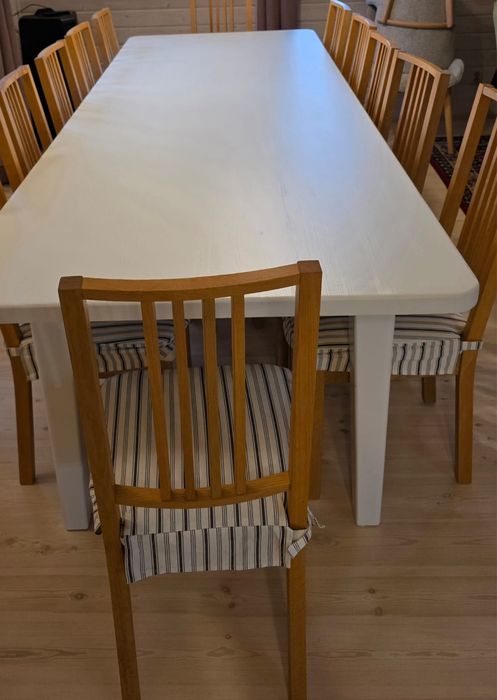 Stół jadlaniany z krzesłami