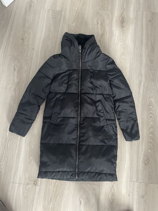 Пуховик чорний, розмiр xs