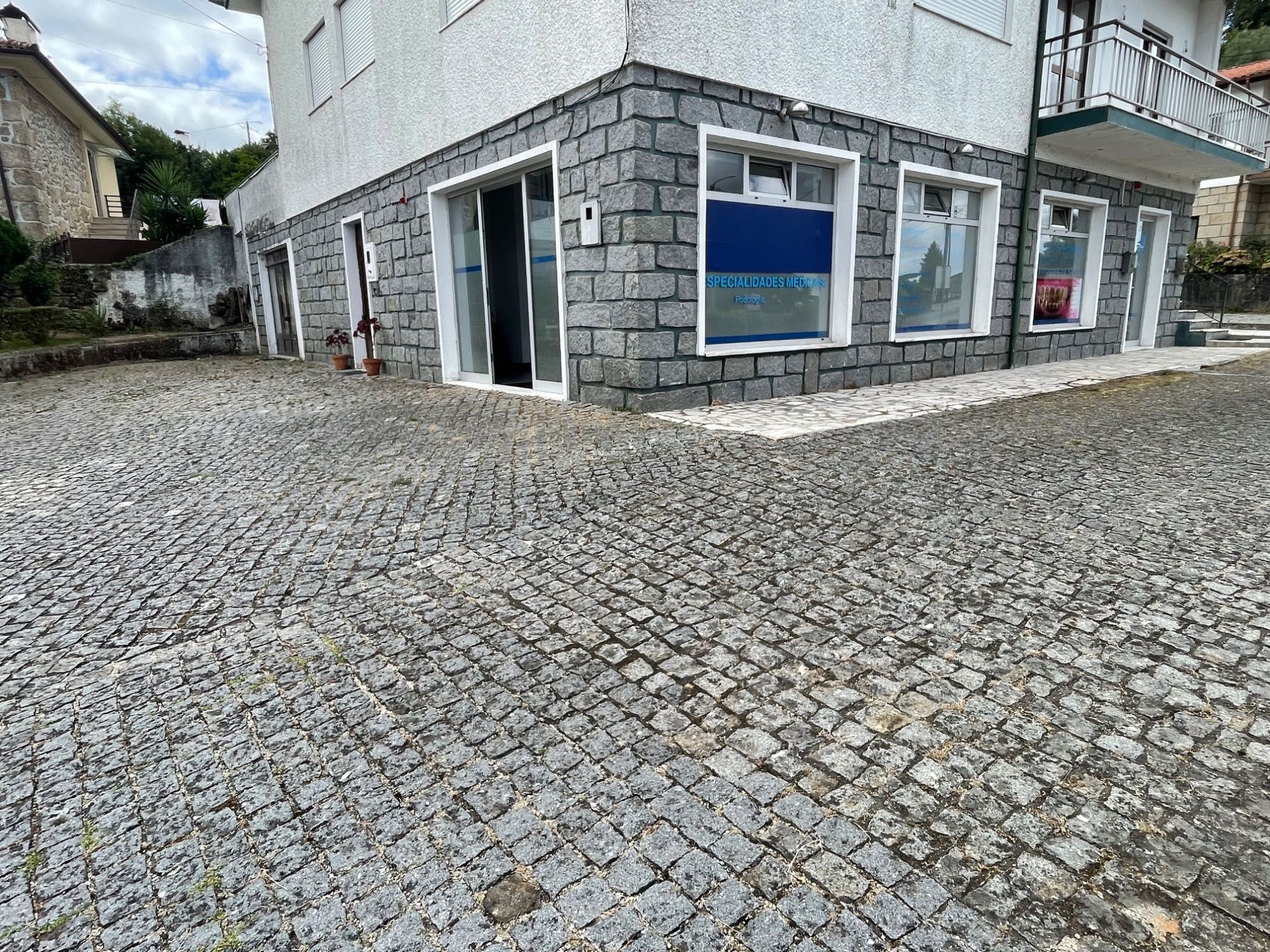 Trespasse Clínica Dentária em Braga