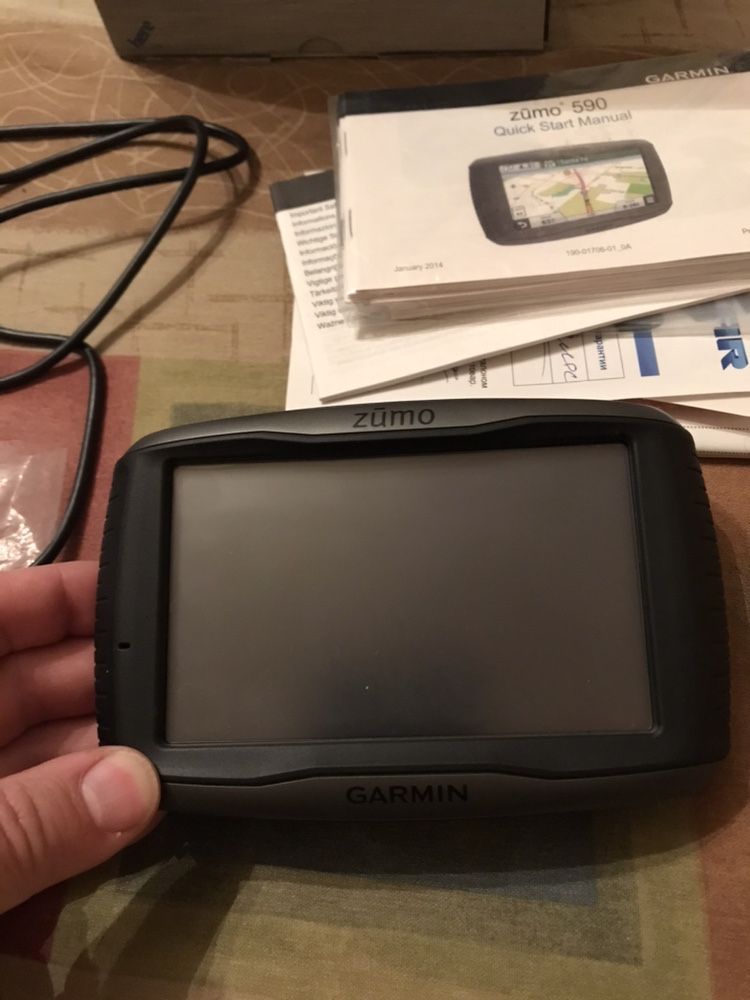 Продам спутниковый GPS навигатор GARMIN ZUMO 590LM