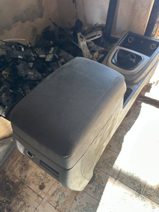 Подлокотник консоль борода хюндай санта фе santafe 2