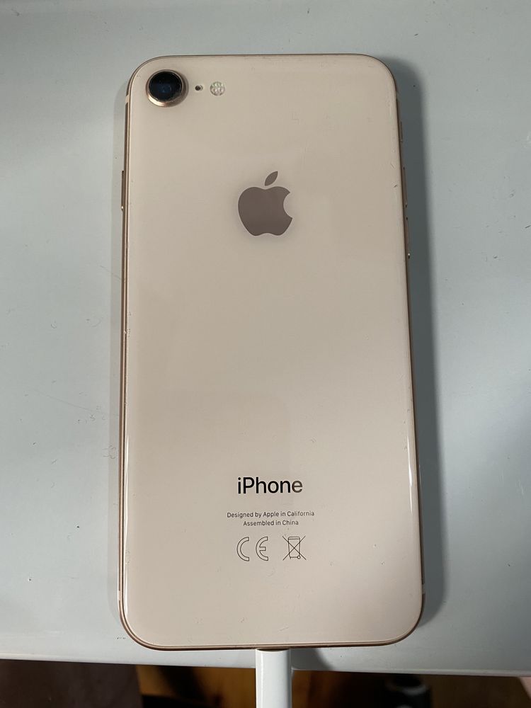 Iphone 8 -64gb usado