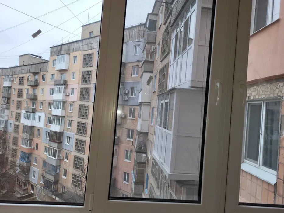 Продається квартира у м. Кропивницький з меблями та технікою.