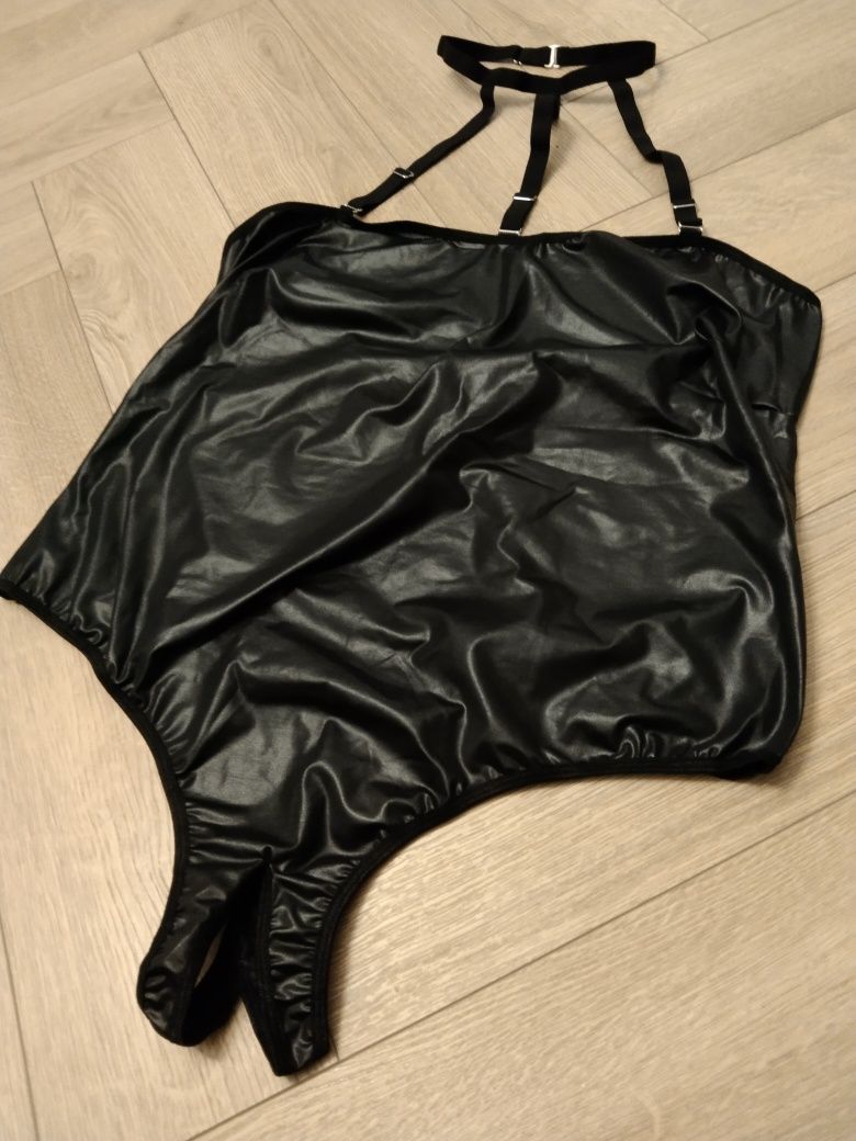 Body erotyczne Venus stringi ouvert Stringbody sexi 44 L XL walentynki