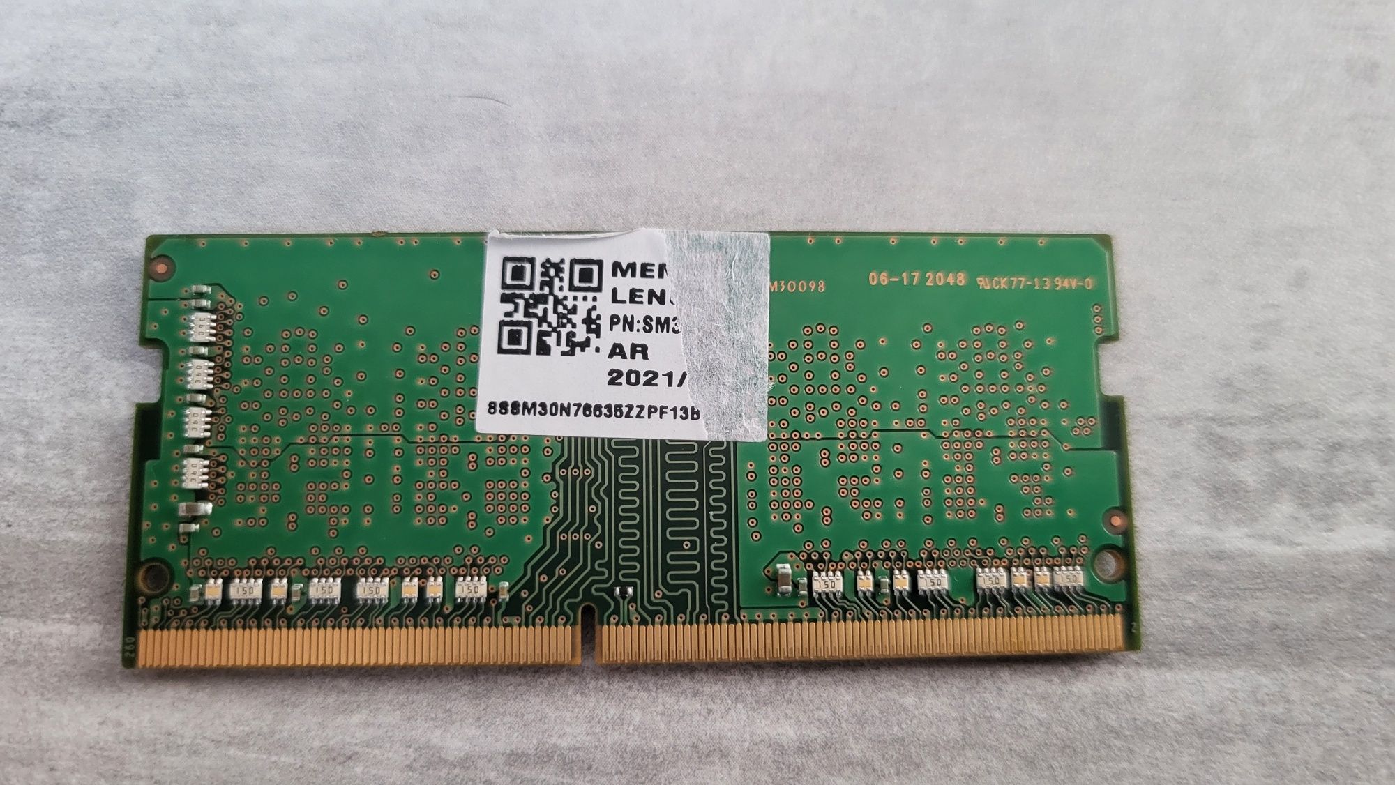 Оперативна пам'ять Samsung 4 GB
SO-DIMM DDR4 З200 MHz
