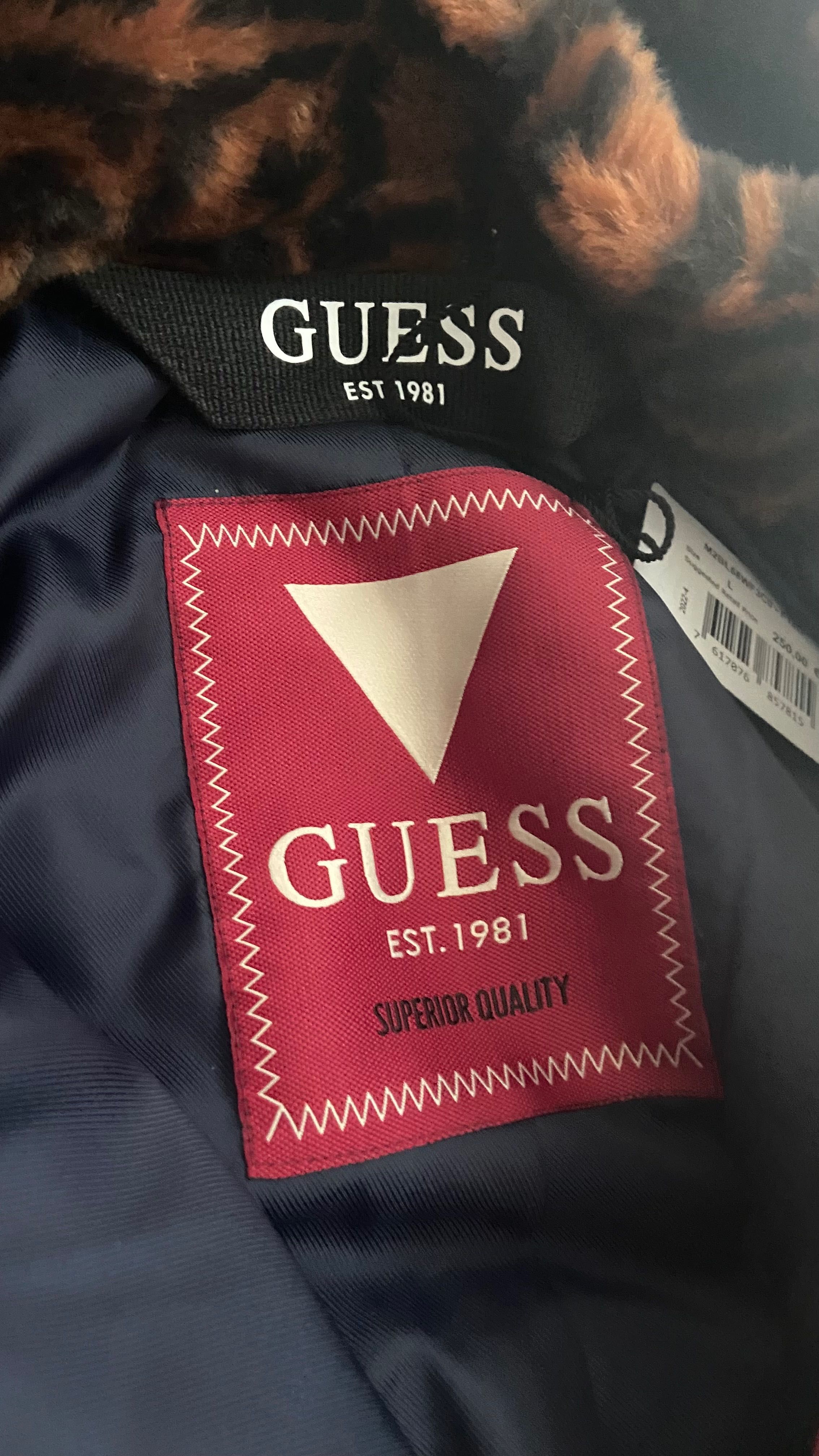 guess  casaco de pelo com capucho amovivel