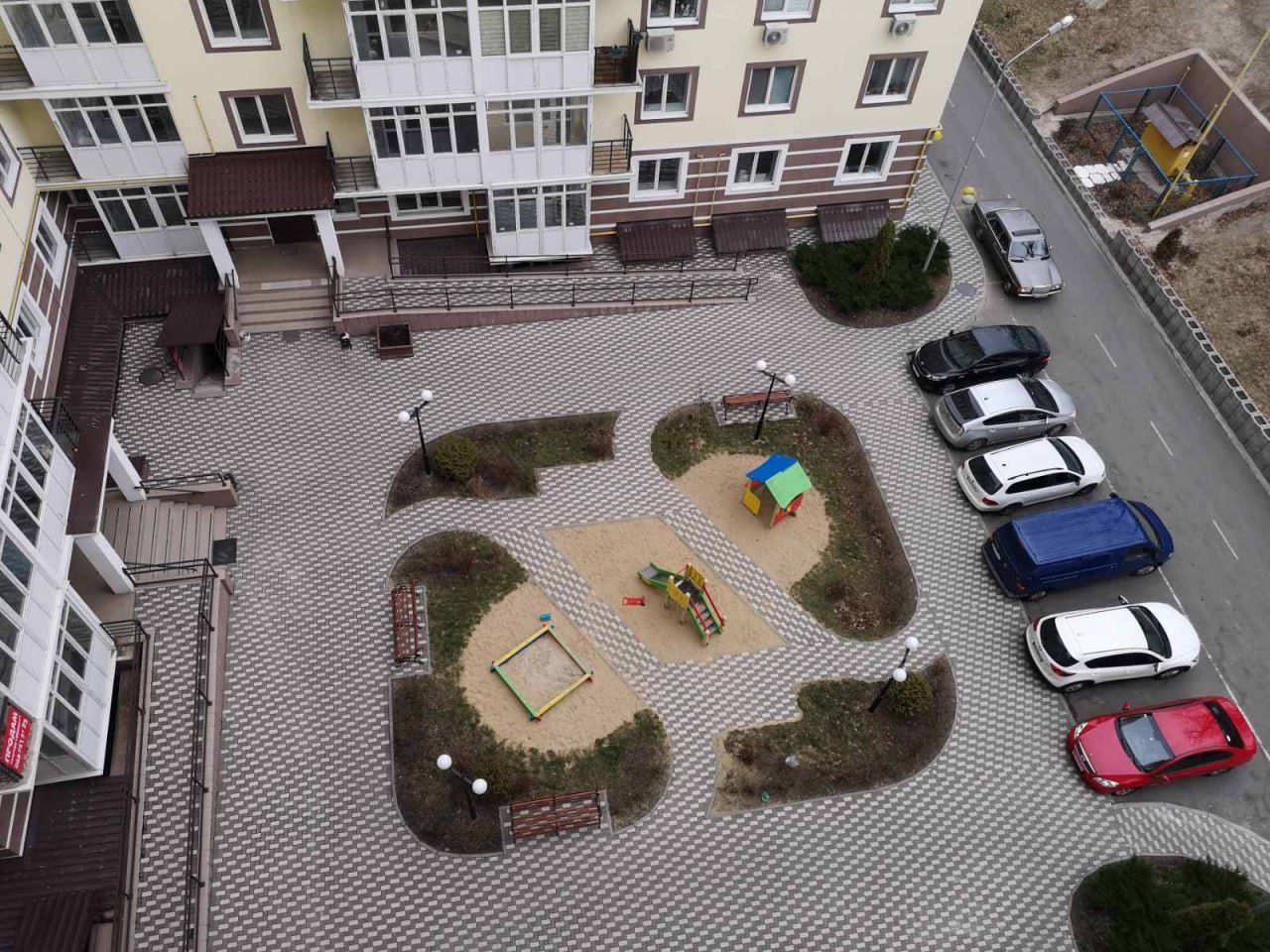 Квартира з ремонтом