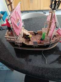 Barcos de piratas - brinquedo