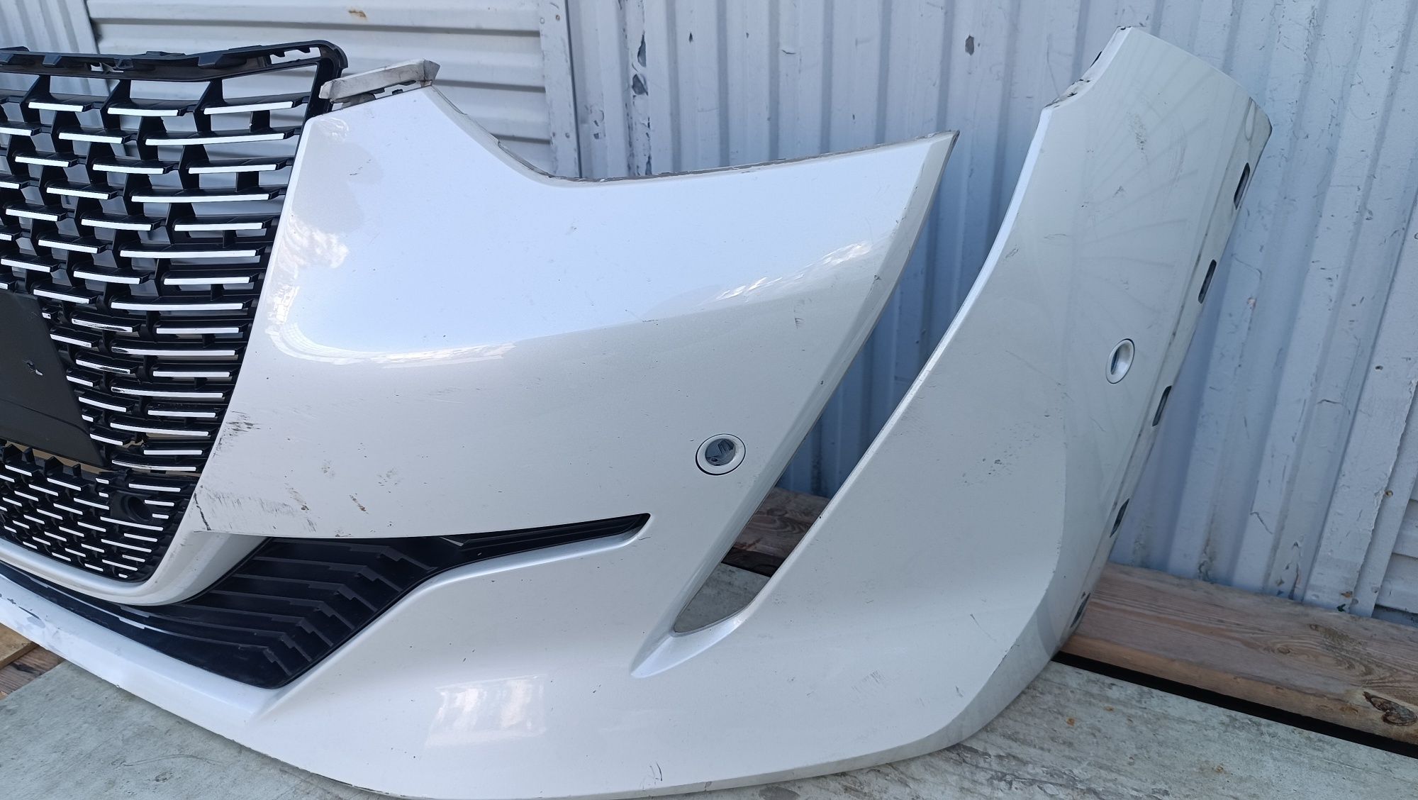 Vendo parachoque de frente Peugeot 208 ano 2019
