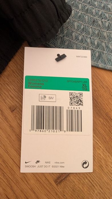 Sprzedam spodnie bojówki Nike nowe