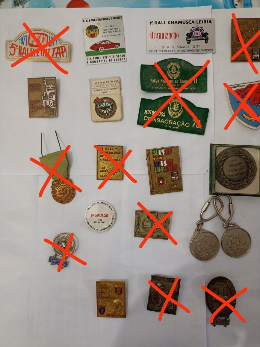 Várias medalhas de coleção