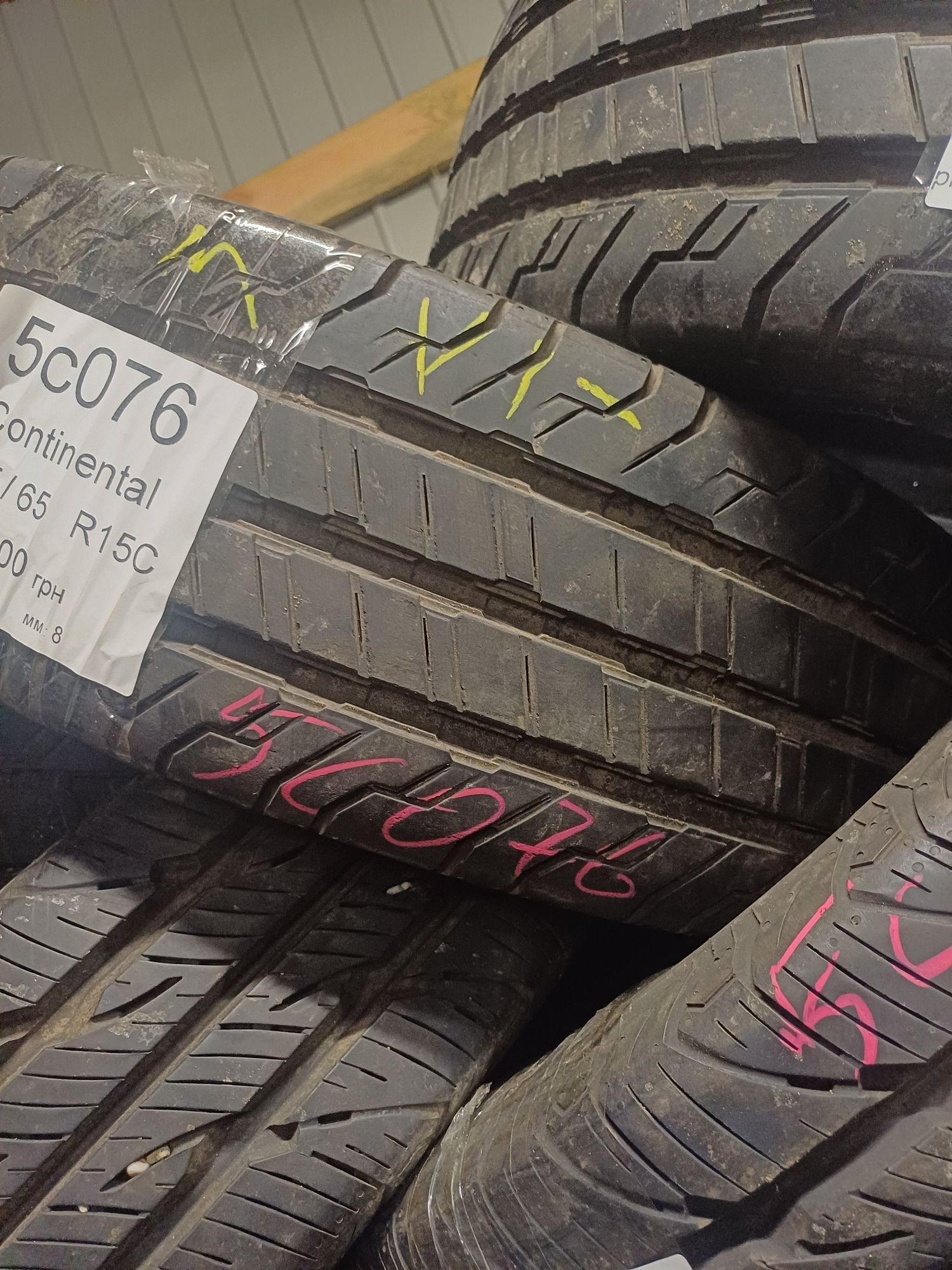 Продам летние шини 205/65 r15 C
