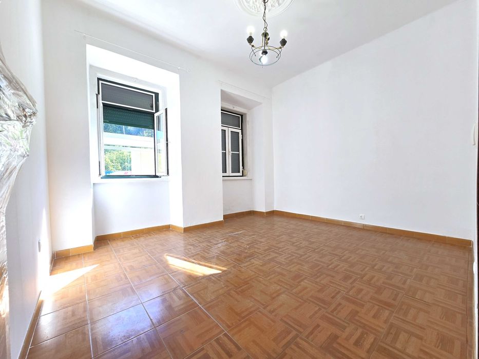 Apartamento T3+1 à venda em Lisboa