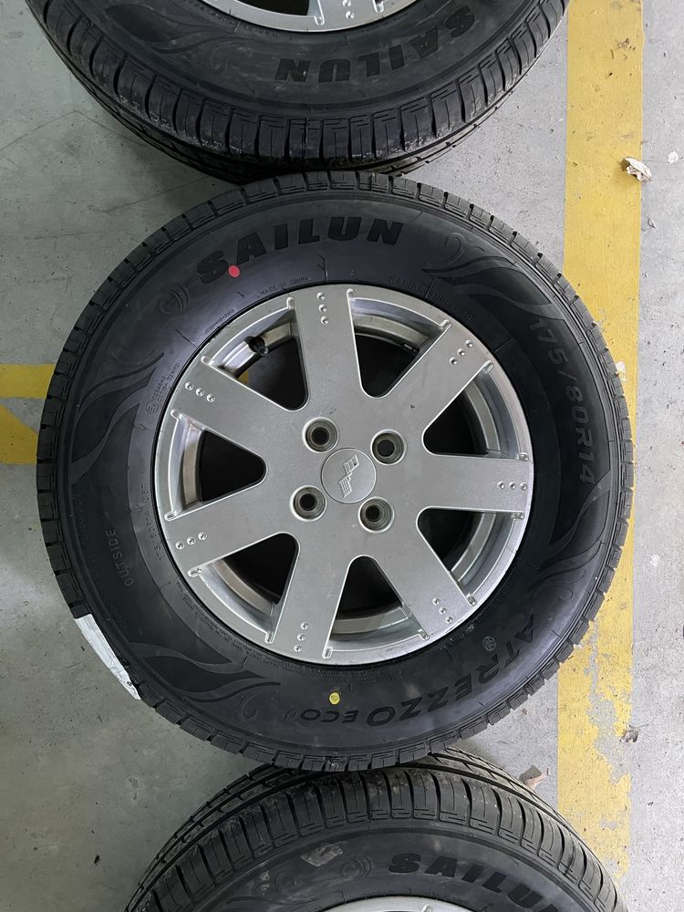 Felgi + nowe opony AIXAM 175/80R14 4x114,3 ET36 oryginał
