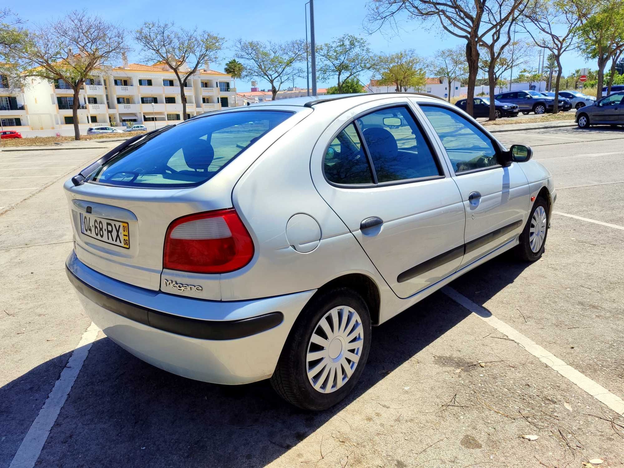 Renault Megane 1.4i 227 mil kms