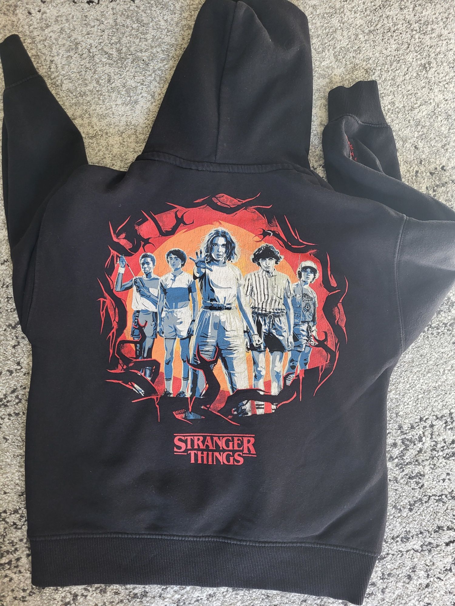 Bluza Stranger Things Zara na 134 cm