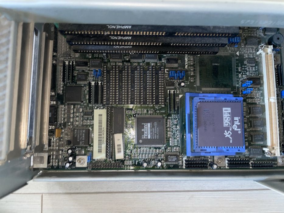 Stary retro komputer packard bell 486 legend 430