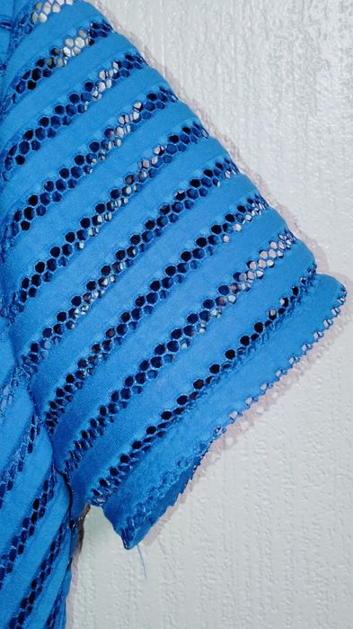 Котельное платье красивого синего цвета 36-38 размера б/у