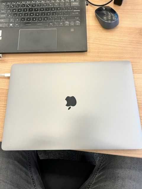 Macbook Pro 16-inch, I7/32 gb/1TB, 280 cycl.