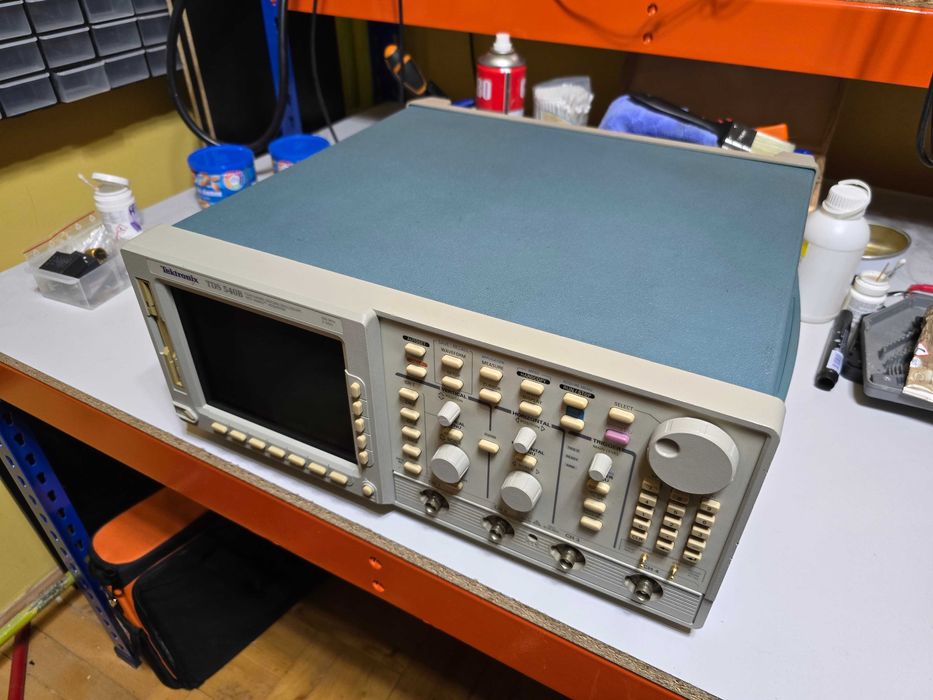 Oscyloskop cyfrowy Tektronix TDS540B 500MHz; 2GS/s czterokanałowy